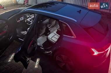 Внедорожник / Кроссовер Audi e-tron 2020 в 