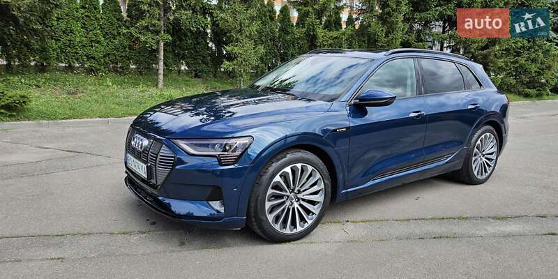 Внедорожник / Кроссовер Audi e-tron 2019 в 