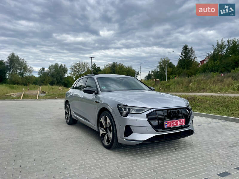 Внедорожник / Кроссовер Audi e-tron 2022 в Ровно