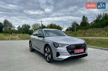 Внедорожник / Кроссовер Audi e-tron 2022 в 