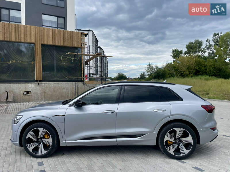 Внедорожник / Кроссовер Audi e-tron 2022 в Ровно