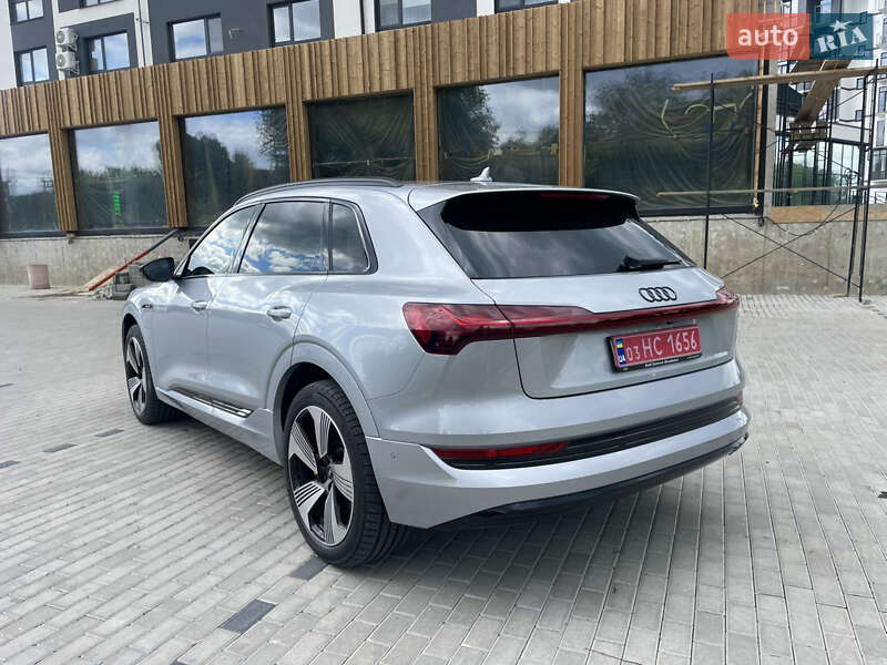 Внедорожник / Кроссовер Audi e-tron 2022 в Ровно