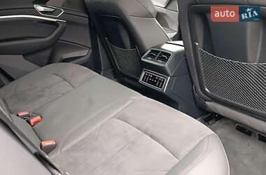 Внедорожник / Кроссовер Audi e-tron 2023 в 
