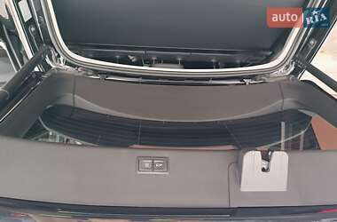 Внедорожник / Кроссовер Audi e-tron 2023 в 