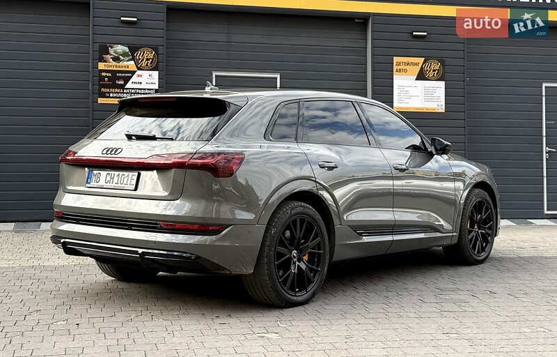 Внедорожник / Кроссовер Audi e-tron 2022 в Мукачево