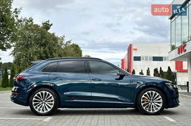 Внедорожник / Кроссовер Audi e-tron 2020 в 
