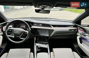 Внедорожник / Кроссовер Audi e-tron 2020 в 