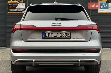 Внедорожник / Кроссовер Audi e-tron 2021 в 