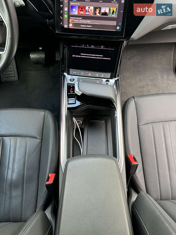 Позашляховик / Кросовер Audi e-tron 2021 в Києві