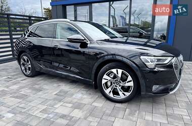 Внедорожник / Кроссовер Audi e-tron 2019 в 