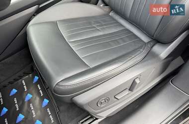 Внедорожник / Кроссовер Audi e-tron 2019 в 