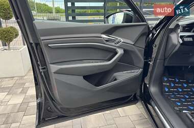 Внедорожник / Кроссовер Audi e-tron 2019 в 