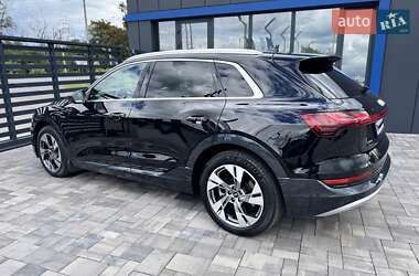 Внедорожник / Кроссовер Audi e-tron 2019 в 