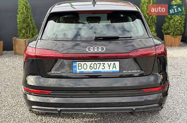Внедорожник / Кроссовер Audi e-tron 2021 в 