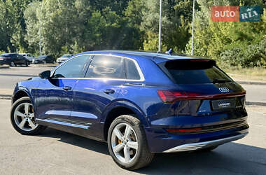 Позашляховик / Кросовер Audi e-tron 2020 в 