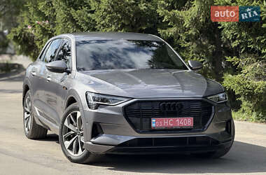 Внедорожник / Кроссовер Audi e-tron 2019 в 