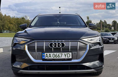 Внедорожник / Кроссовер Audi e-tron 2019 в 