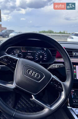 Внедорожник / Кроссовер Audi e-tron 2020 в 