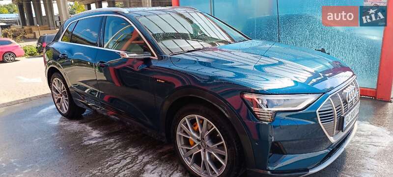 Позашляховик / Кросовер Audi e-tron 2020 в Львові
