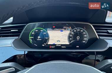 Внедорожник / Кроссовер Audi e-tron 2022 в 