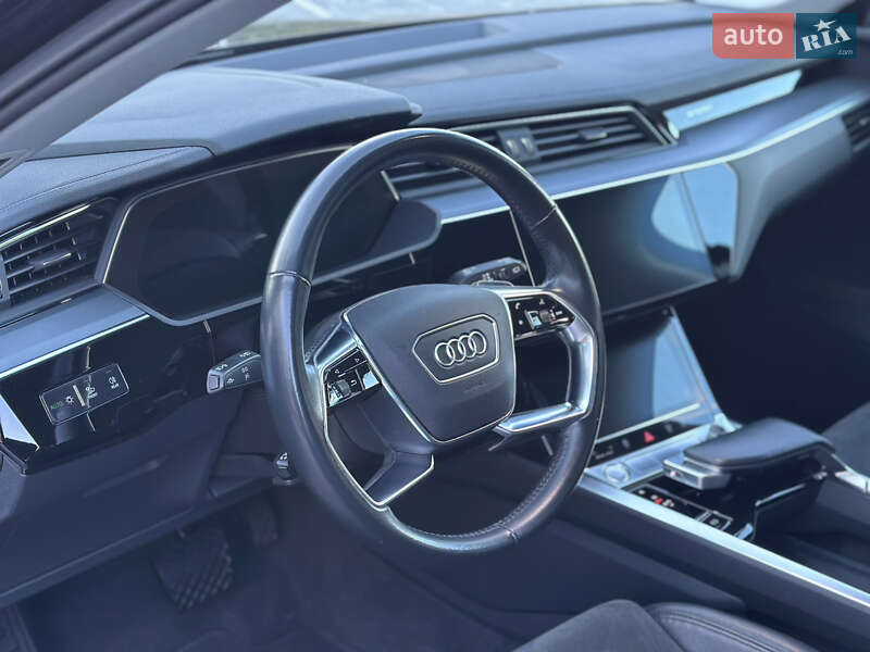 Позашляховик / Кросовер Audi e-tron 2020 в Ужгороді