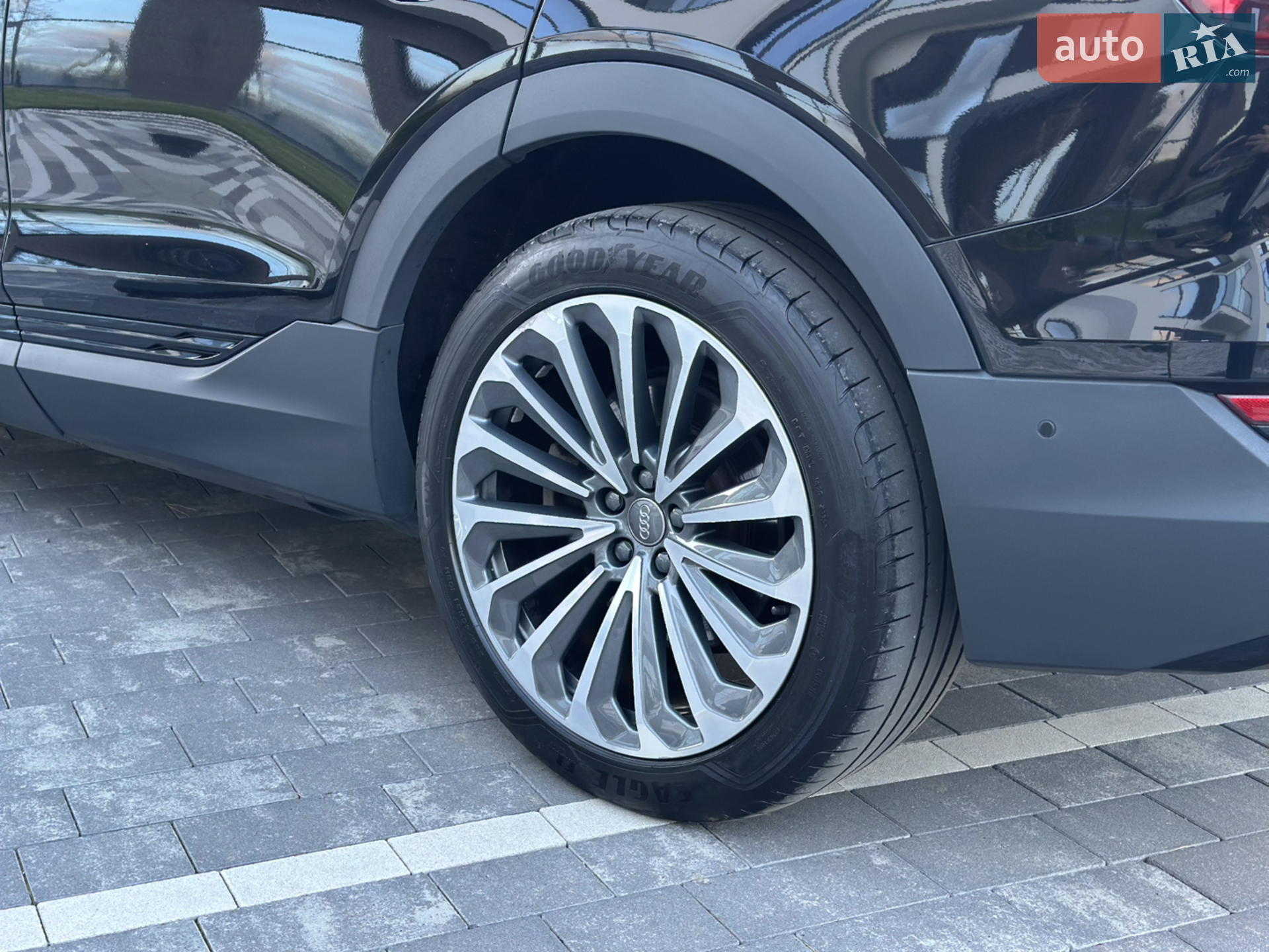 2020 Audi e-tron - мініатюра 6