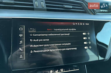 Внедорожник / Кроссовер Audi e-tron 2020 в 