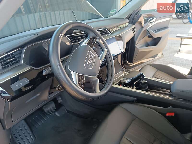 Внедорожник / Кроссовер Audi e-tron 2022 в Харькове