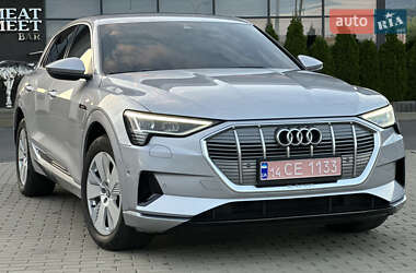 Позашляховик / Кросовер Audi e-tron 2019 в 