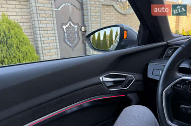 Внедорожник / Кроссовер Audi e-tron 2019 в 