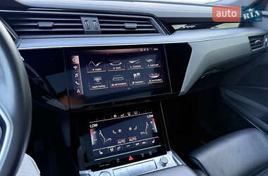 Внедорожник / Кроссовер Audi e-tron 2019 в 
