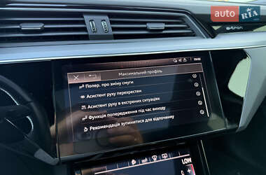 Внедорожник / Кроссовер Audi e-tron 2019 в 
