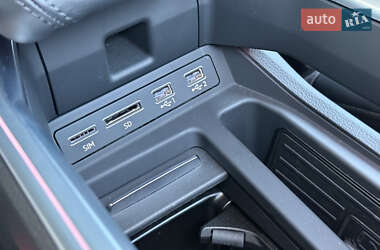 Внедорожник / Кроссовер Audi e-tron 2019 в 