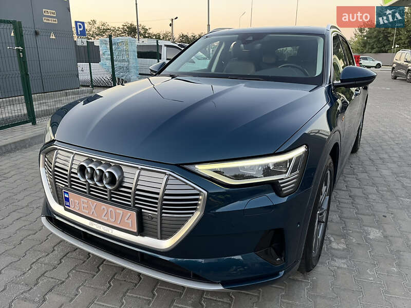 Позашляховик / Кросовер Audi e-tron 2020 в Дніпрі