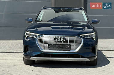 Внедорожник / Кроссовер Audi e-tron 2021 в 