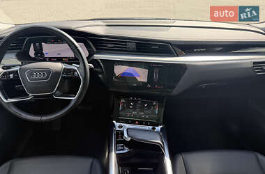 Внедорожник / Кроссовер Audi e-tron 2021 в 