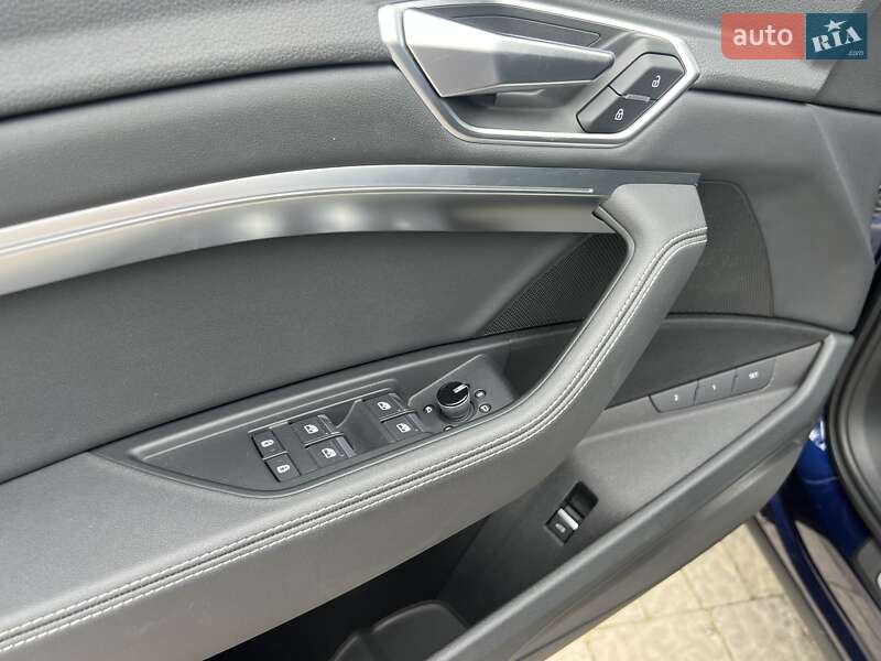 Внедорожник / Кроссовер Audi e-tron 2021 в Ровно
