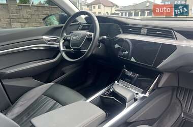 Внедорожник / Кроссовер Audi e-tron 2021 в 