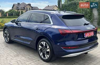 Внедорожник / Кроссовер Audi e-tron 2021 в 
