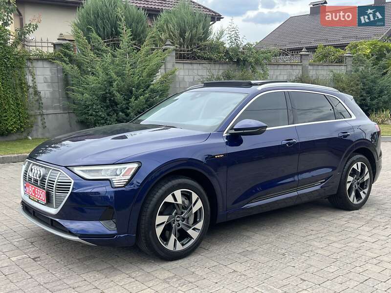 Внедорожник / Кроссовер Audi e-tron 2021 в Ровно