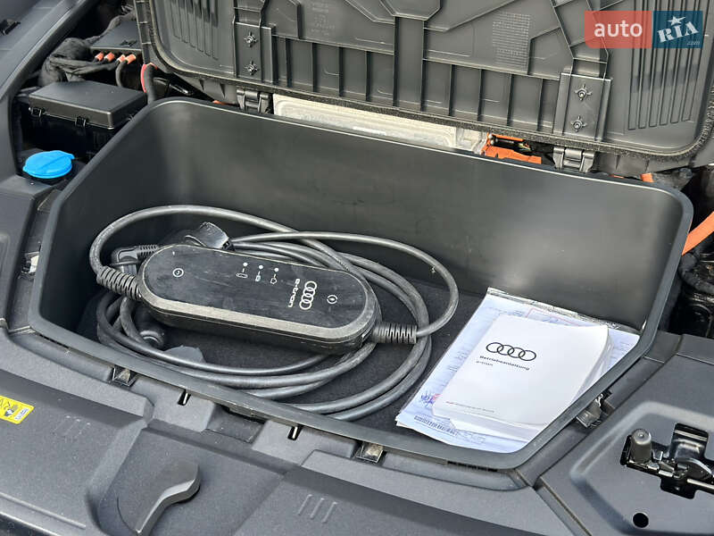 Внедорожник / Кроссовер Audi e-tron 2021 в Ужгороде