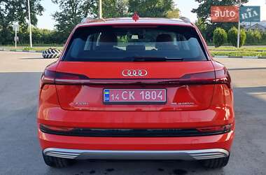 Внедорожник / Кроссовер Audi e-tron 2021 в 
