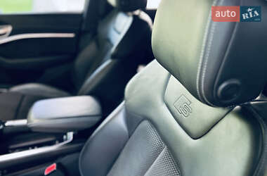 Внедорожник / Кроссовер Audi e-tron 2020 в 