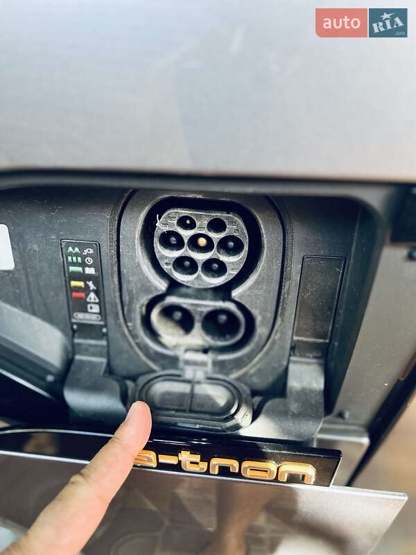 Внедорожник / Кроссовер Audi e-tron 2020 в Одессе