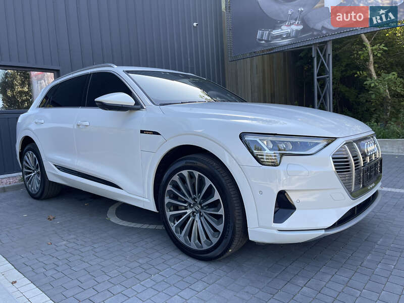 Позашляховик / Кросовер Audi e-tron 2019 в Рівному