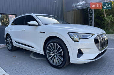 Позашляховик / Кросовер Audi e-tron 2019 в 