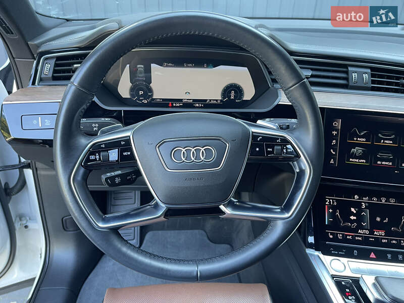 Позашляховик / Кросовер Audi e-tron 2019 в Рівному