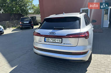Позашляховик / Кросовер Audi e-tron 2020 в 