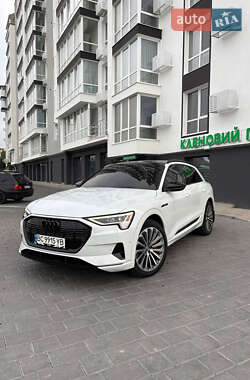 Внедорожник / Кроссовер Audi e-tron 2019 в 