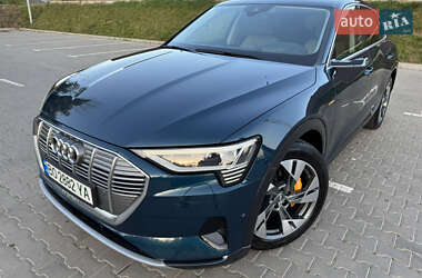 Внедорожник / Кроссовер Audi e-tron 2019 в 